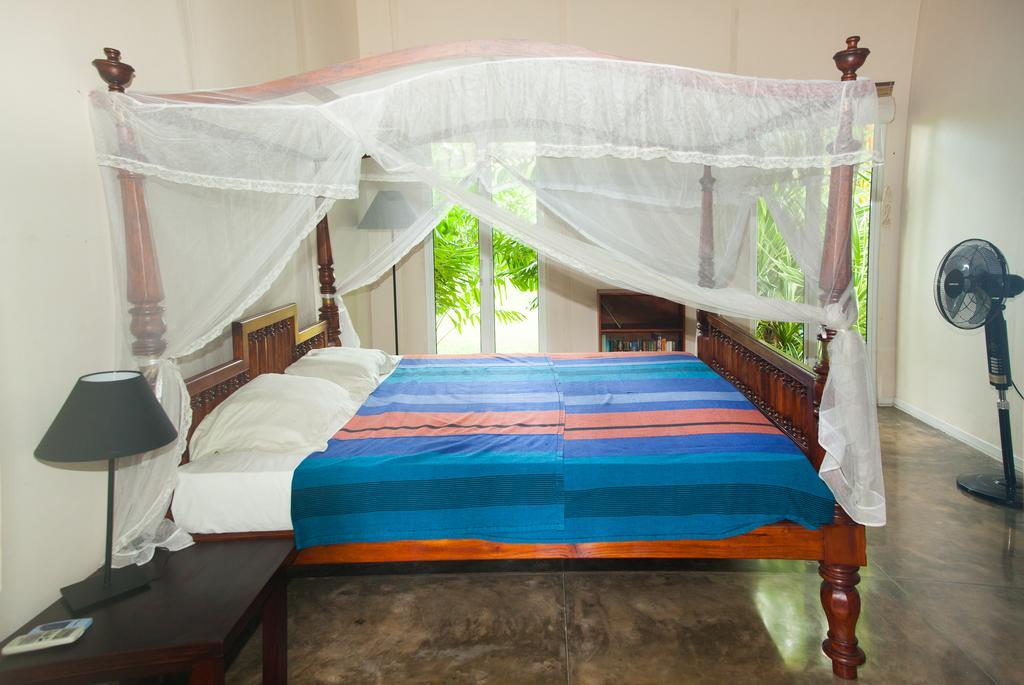 Pj's Hikkaduwa